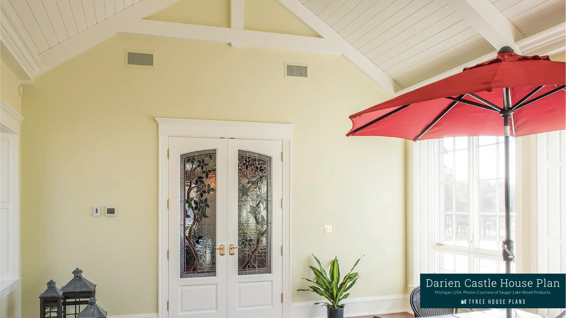 Sunroom - Darien Castle in Michigan